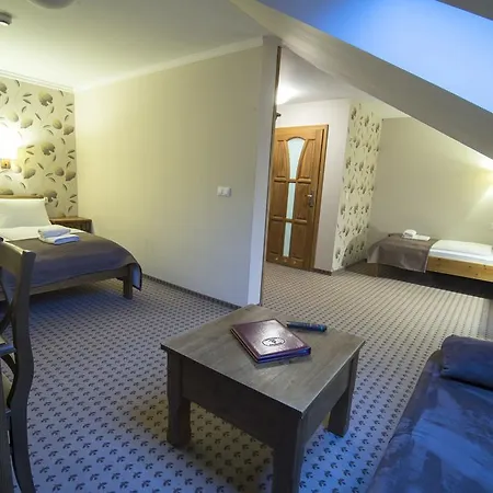 Biathlon Sport & 호텔 스클라르스카포렘바