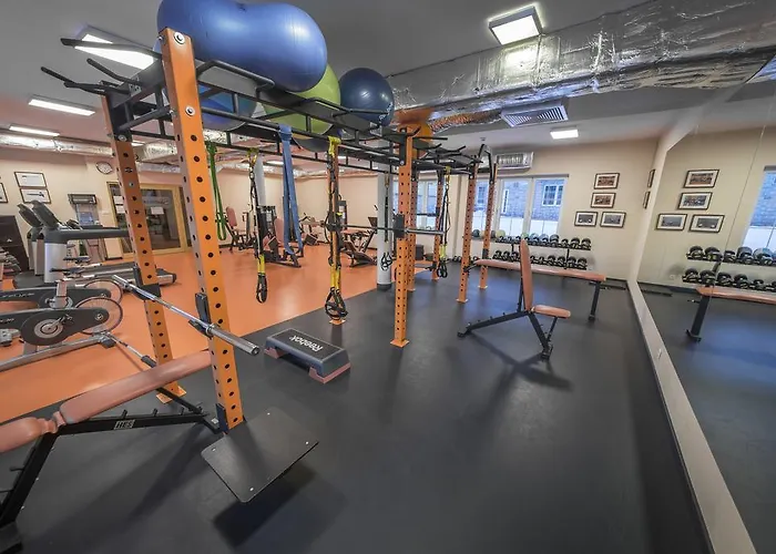 Biathlon Sport & 호텔 스클라르스카포렘바